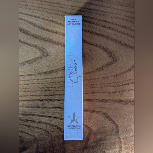 Jeffree Star Supreme Gloss Mannequin - Picture 7 of 8